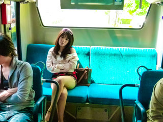 Chinatsu Kurusu plays with cans in fuck mode